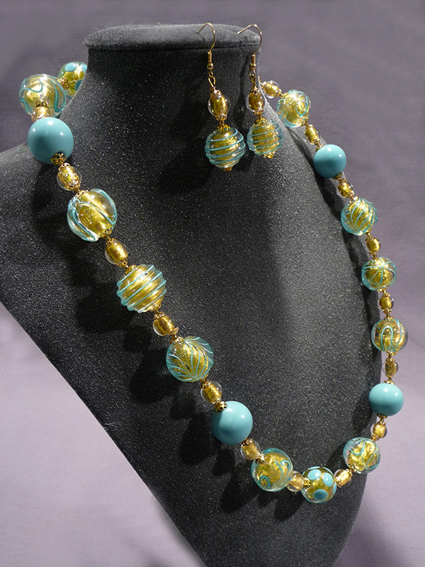 Fenicio style neaklace turquoise-gold decorated
